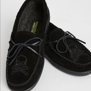 SoulCycle Women’s Skull Slipper